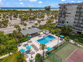Upgraded Lake House Condo Across Siesta Key Beach